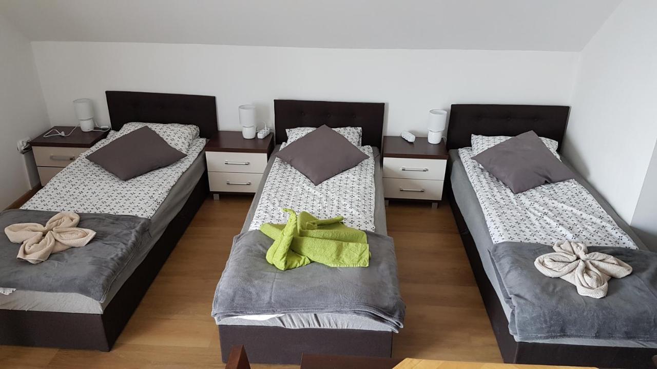 E&S_ Apartament Milicz Eksteriør billede