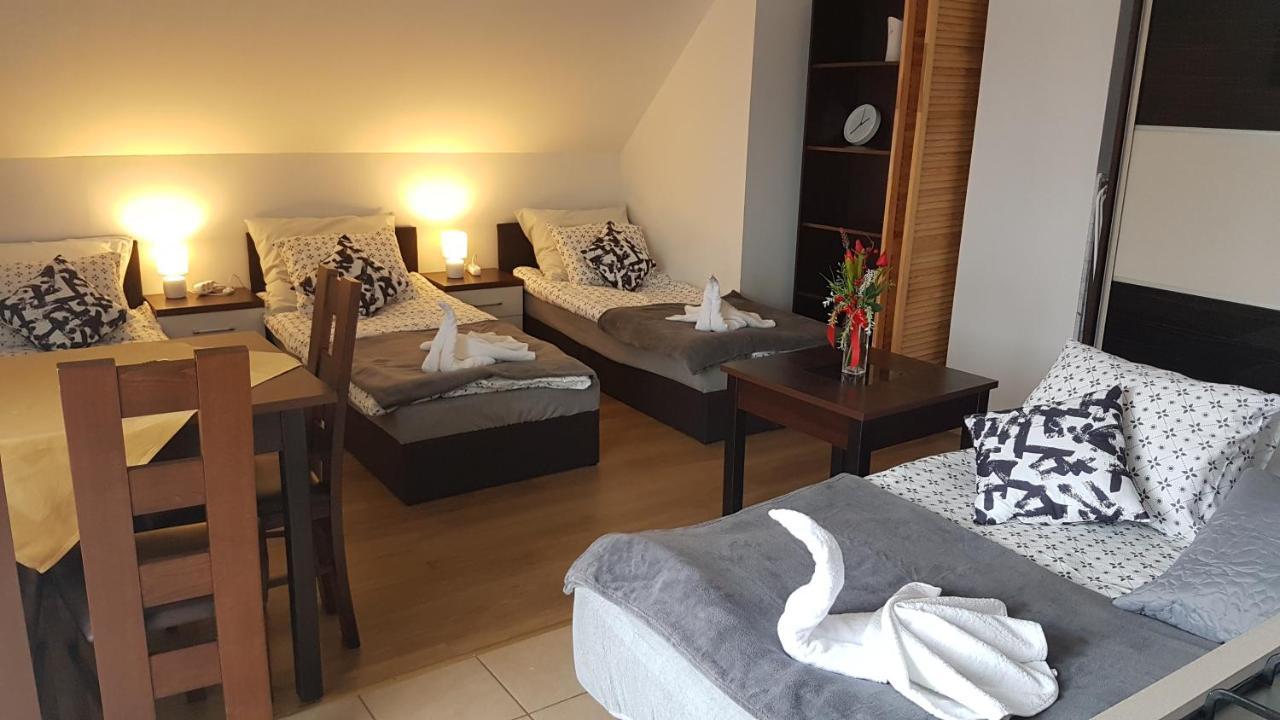 E&S_ Apartament Milicz Eksteriør billede